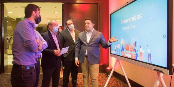 huawei-ceo-conversa